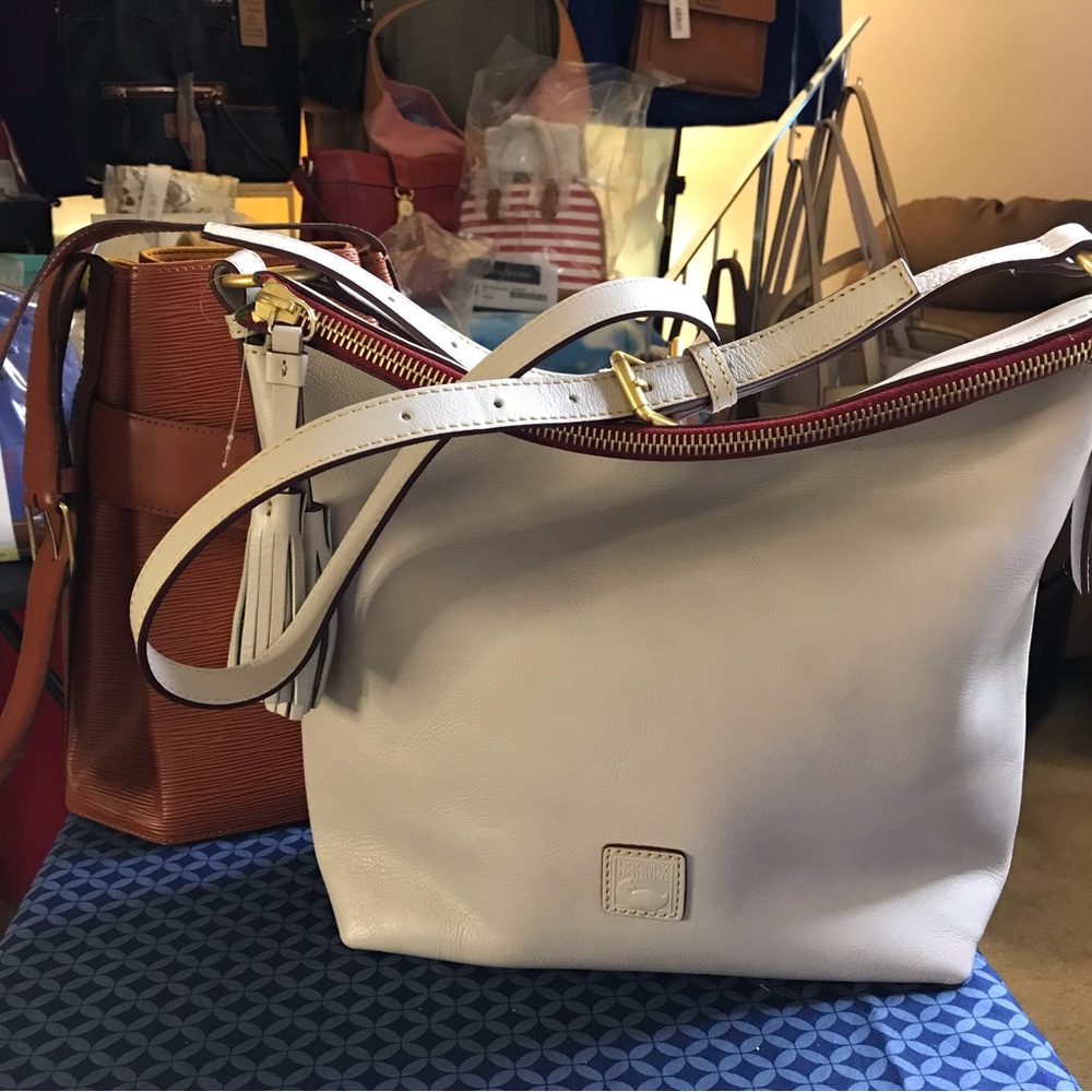 Dooney & Bourke Florentine Leather Dixon Hobo in Ecru 🔥